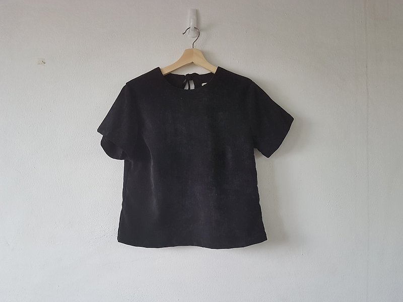 Black basic top - Women's T-Shirts - Other Materials 
