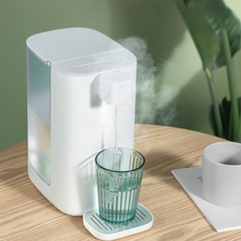 [Free shipping special] I want water dispenser S2301 home desktop drinking water mini small water purifier - Pitchers - Other Materials Multicolor