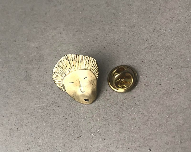 Volkswagen face brass pin 03 - Brooches - Other Metals 