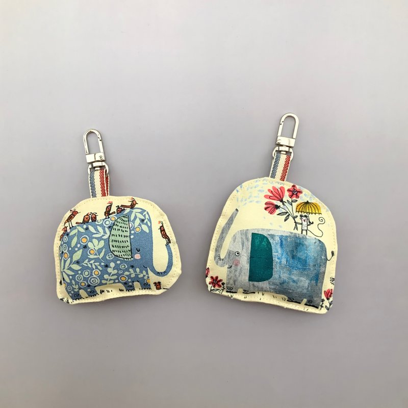 Elephant—Pendant/Keychain/Luggage Tag/Schoolbag Identification - พวงกุญแจ - ผ้าฝ้าย/ผ้าลินิน 