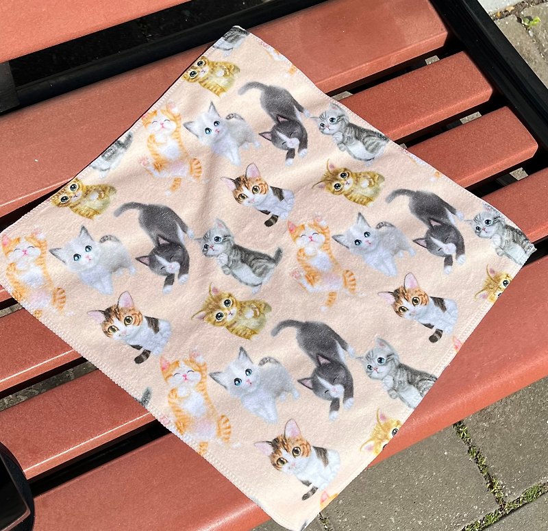 Cute kittens pattern towel - Towels - Other Man-Made Fibers 