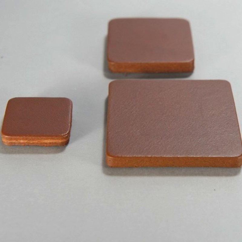 Magnet genuine leather square side length 3 cm 10 pieces 28 yuan/piece - แม็กเน็ต - หนังแท้ 