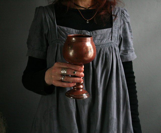 陶器のゴブレット 手作りの陶器のワイングラス バイキングのゴブレット