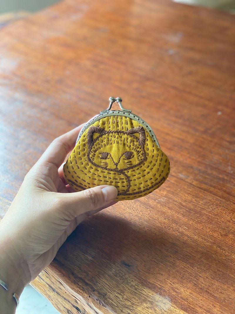 Material bag/DIY embroidered cat mouth gold coin purse/hand-sewn gold bag - เย็บปัก/ถักทอ/ใยขนแกะ - ผ้าฝ้าย/ผ้าลินิน สีส้ม