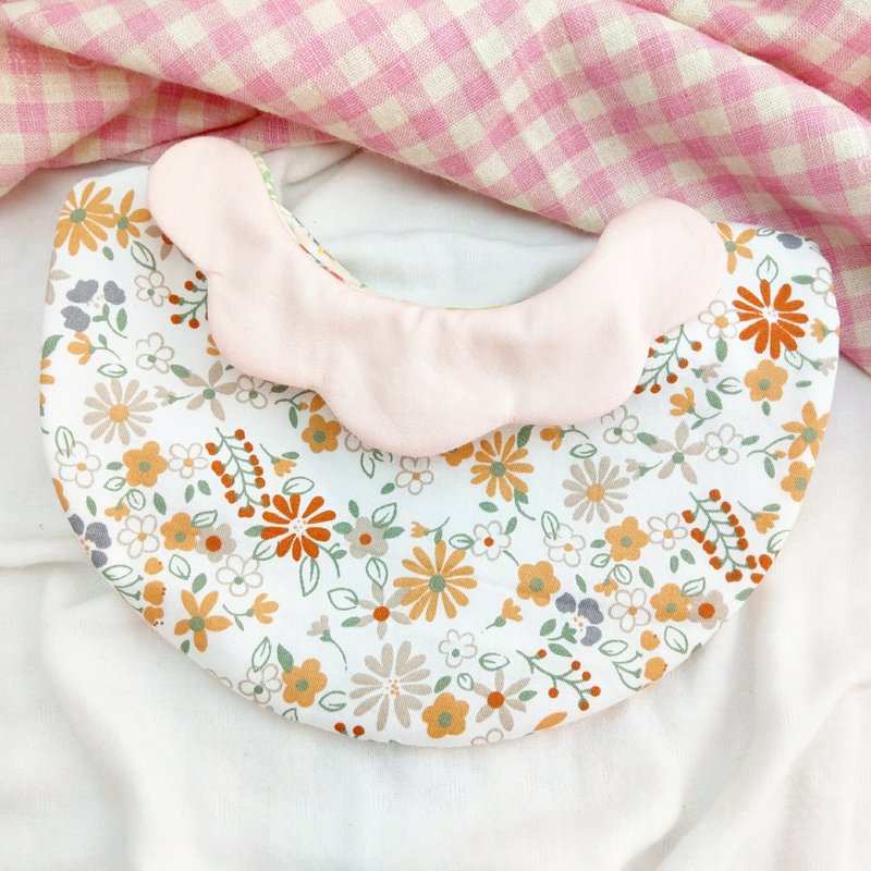 Autumn daisies. Wavy collar bib (name can be embroidered) - ผ้ากันเปื้อน - ผ้าฝ้าย/ผ้าลินิน สีส้ม