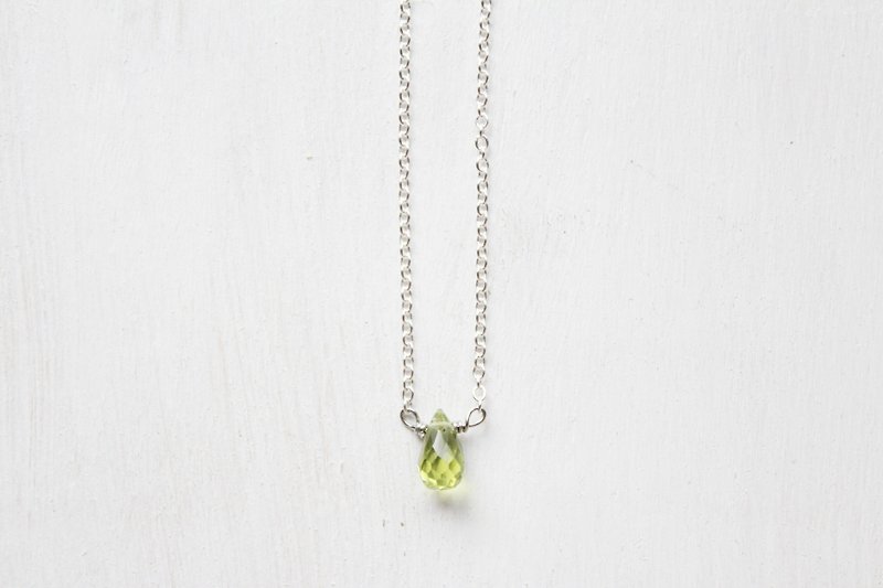 【AUGUST 8-birthstone-Peridot】lucky clavicle silver necklace  (adjustable) - Necklaces - Gemstone Green