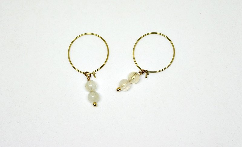Bronze natural stone * X * white based circle - type pin circle earrings - Earrings & Clip-ons - Gemstone White