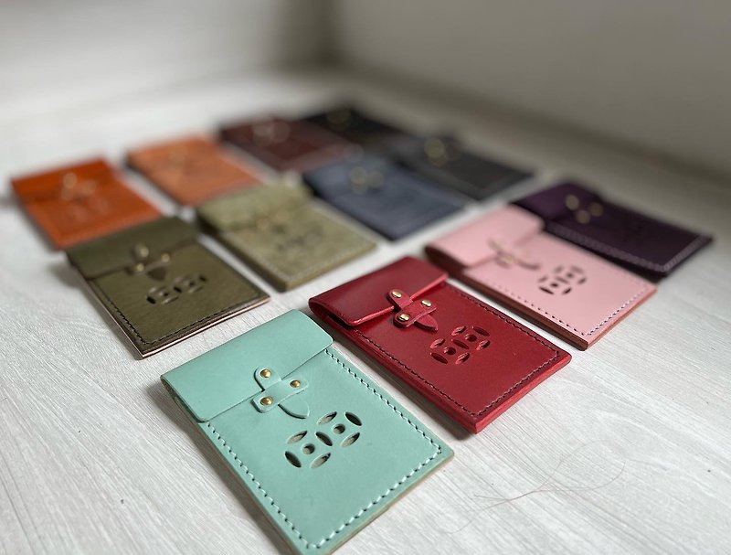 Nardos Hong Kong Nostalgic Letterbox Card Holder - ที่เก็บนามบัตร - หนังแท้ หลากหลายสี