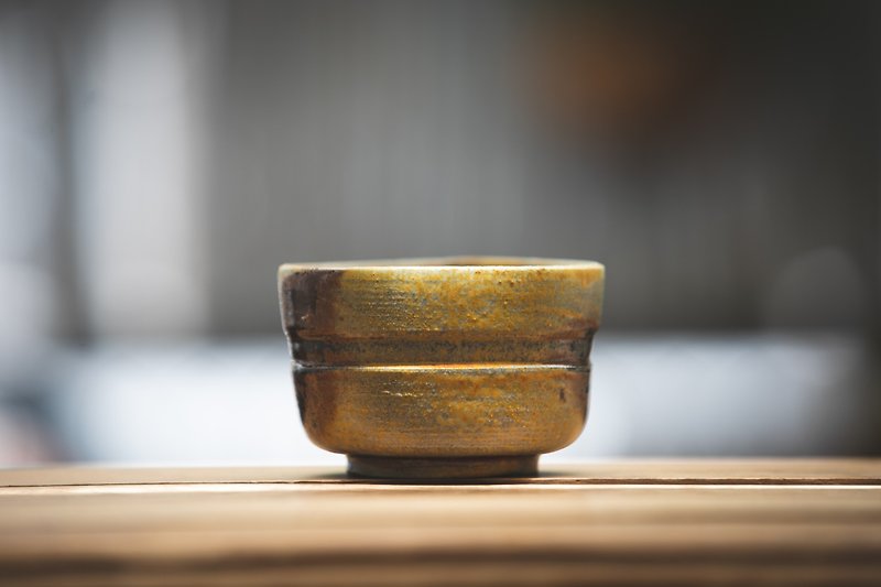 Ocean Current FlowStudio | Wood-fired hand-made tea bowl - ถ้วย - ดินเผา 