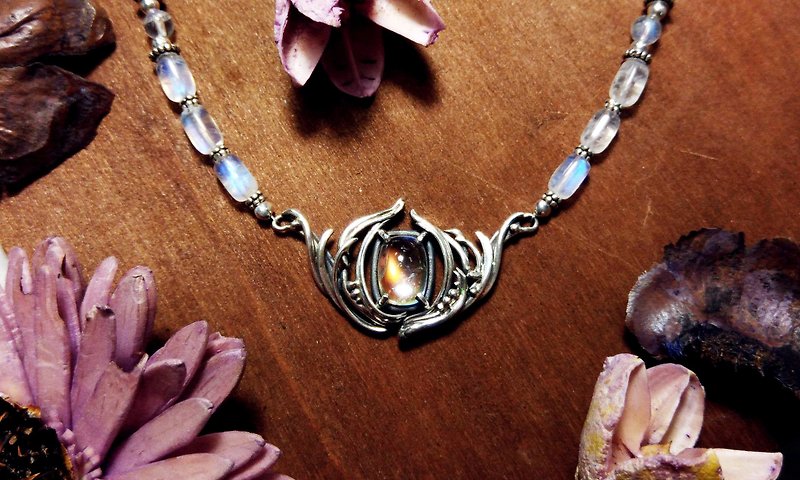 [Gem series] top color moonlight stone design short chain - Necklaces - Gemstone Multicolor