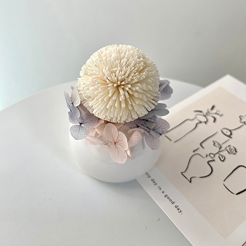 【艸弄花藝】擴香花禮盒-乒乓菊 (附香氛精油) - 香氛/精油/擴香 - 植物．花 
