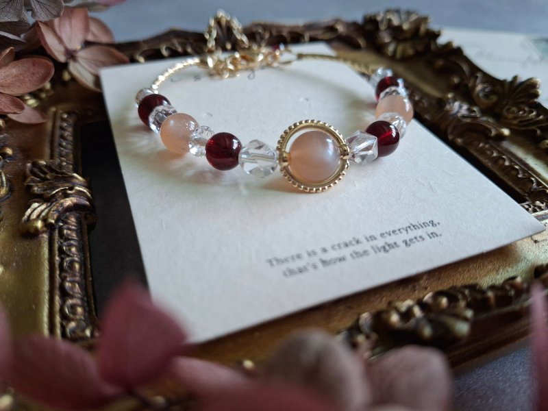 i sea you－伯爵遇上奶茶－紅石榴石、奶茶月光石、白水晶 - 手鍊/手環 - 石頭 白色