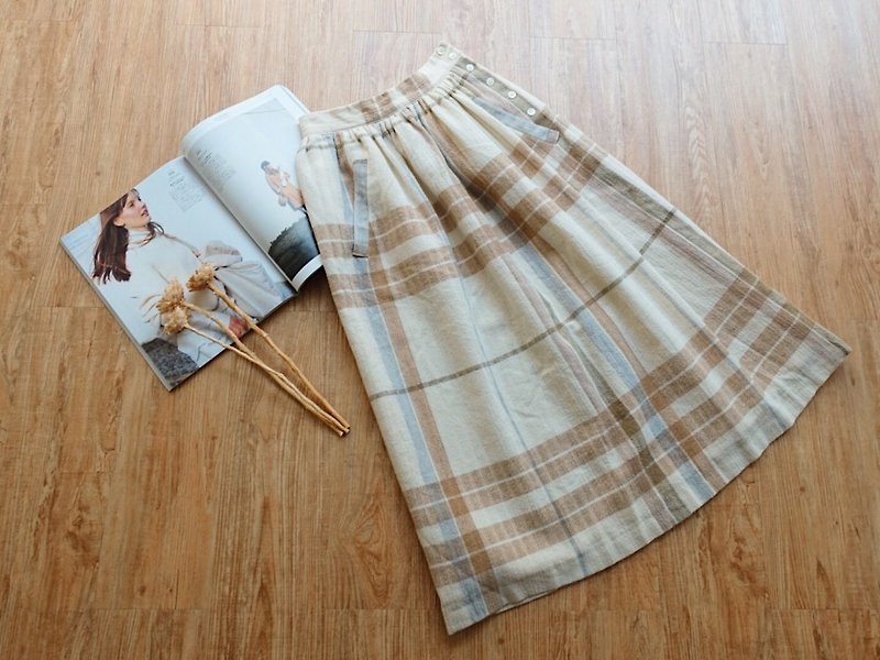 Vintage under / winter wool skirt no.92 - กระโปรง - วัสดุอื่นๆ หลากหลายสี
