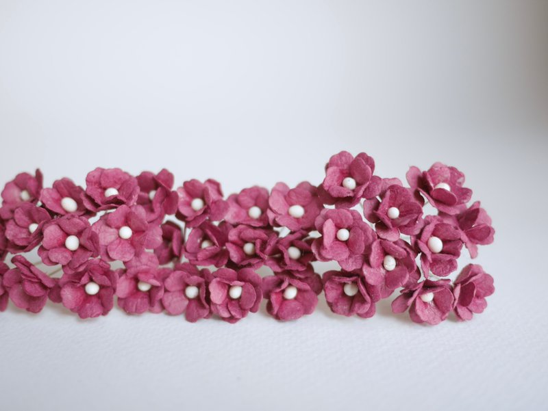 paper flower, 100 pcs. small DIY hydrangea paper, size 1.5 cm., red wine color - 其他 - 紙 紅色