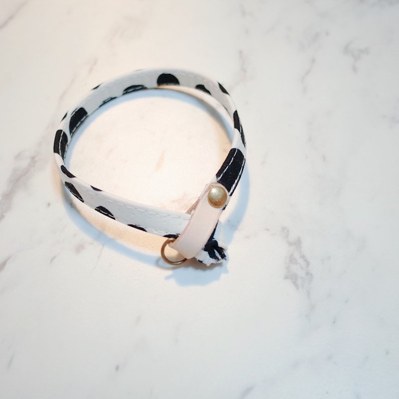 猫の襟の黒と白の印象派のサイズは少しベル付きのタグで購入できます - 首輪・リード - コットン・麻 