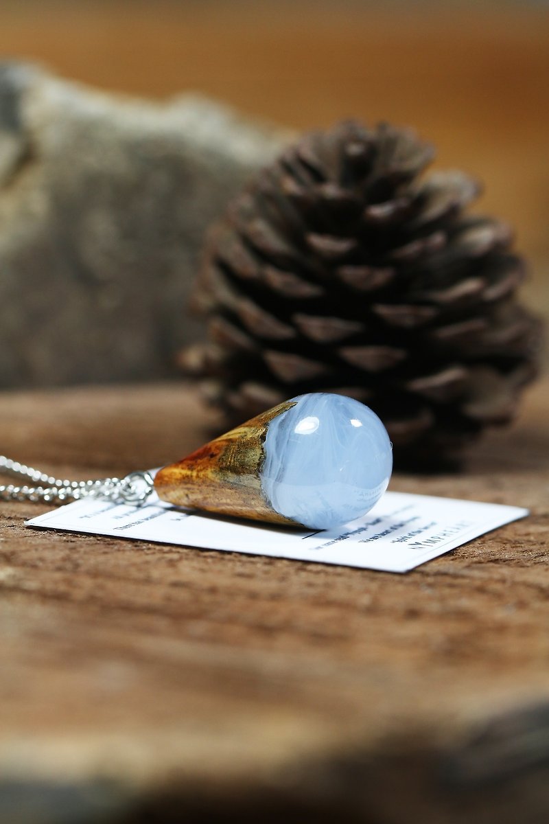 *IN STOCK* Wonder burl wood collection - FROZEN necklace - Necklaces - Wood Blue