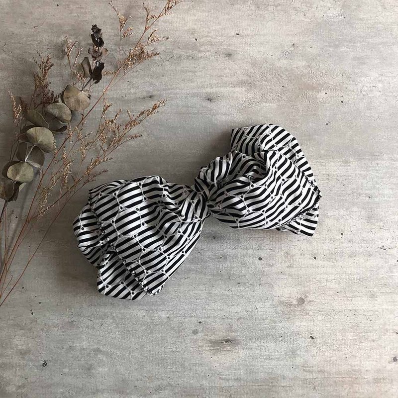 日雜條紋刺繡巨蝶髮帶 - 髮箍/髮帶 - 棉．麻 黑色