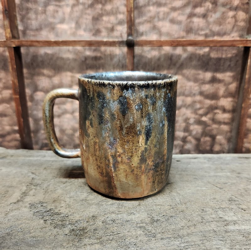 Wood-fired pottery mug/coffee cup/Shino glaze - Mugs - Pottery Black