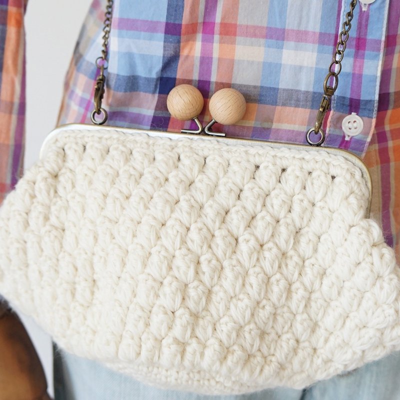 Ba-ba handmade Popcorn crochet hand bag No.C1620 - 手提包/手提袋 - 其他材質 白色