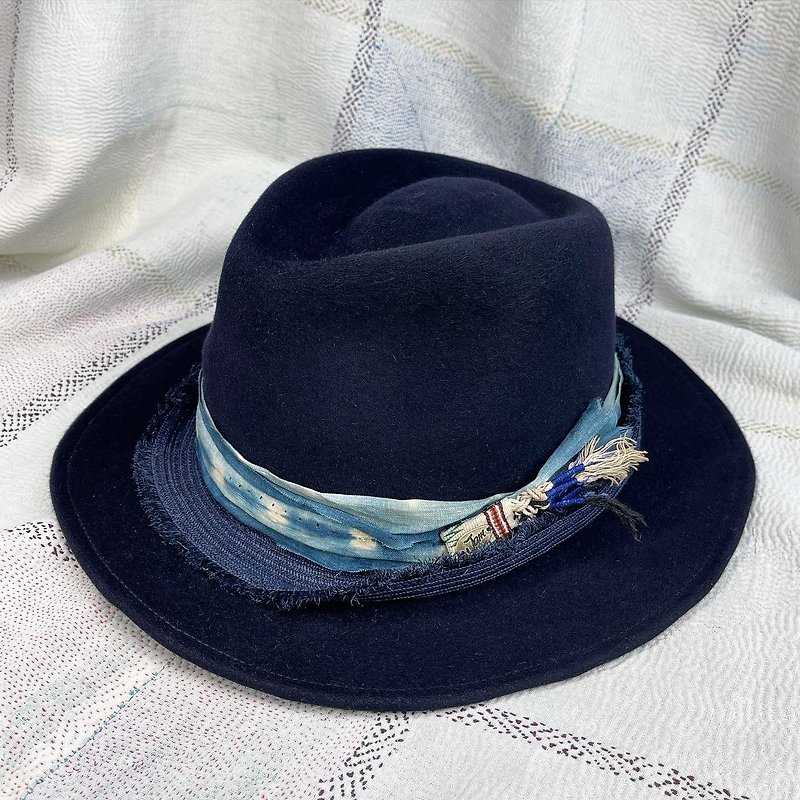 ナガ族フリンジ 藍染め帯 二枚つば ラビットファーハット - 帽子 - その他の素材 ブルー