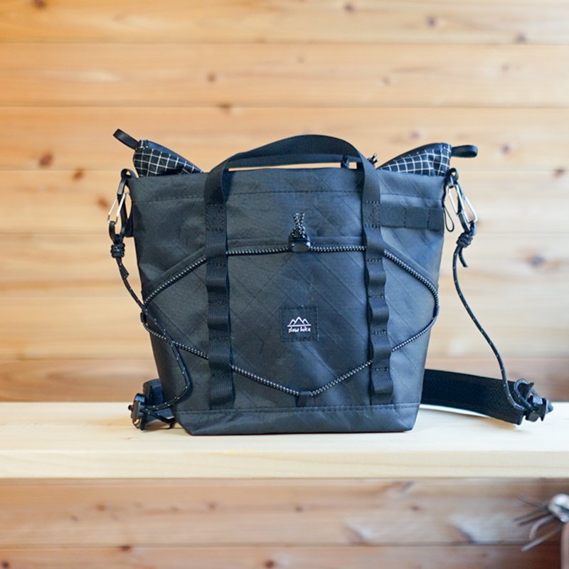 ECOPAK・Black【ちびハイカーサコッシュ・S】/登山・ハイキング・キャンプ・フェス・アウトドア・ショルダーバッグ・トートバッグ・防水・超軽量 - 化妝包/收納袋 - 環保材質 黑色