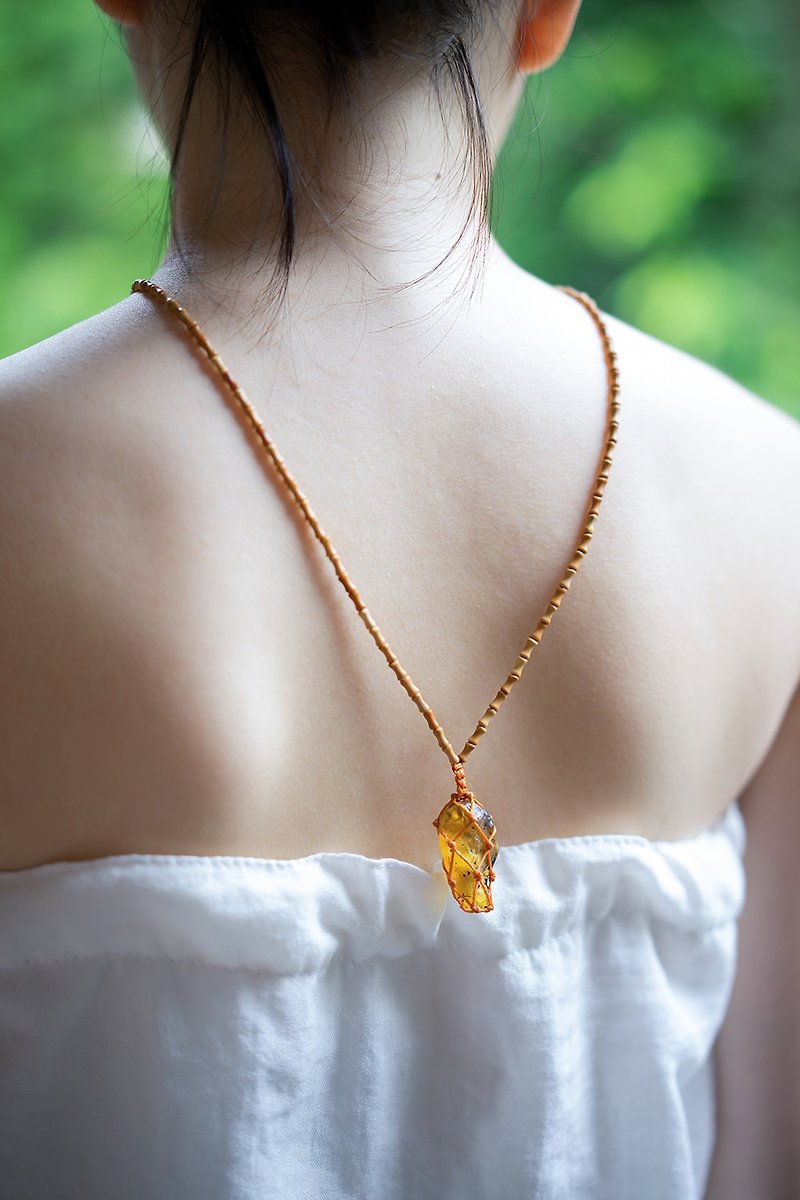 气 息  柯巴樹脂 橄欖核 泰國蜜蠟繩 編織繩 - 項鍊 - 寶石 