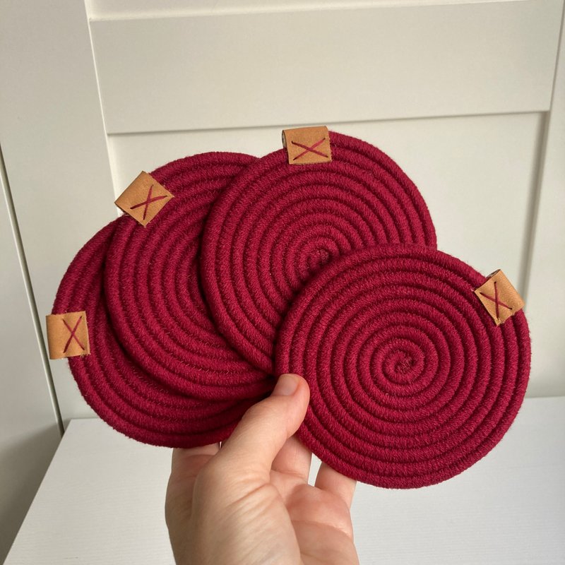Set of 4 coasters, Burgundy mug stand, diameter 10 cm - 杯墊 - 棉．麻 紫色