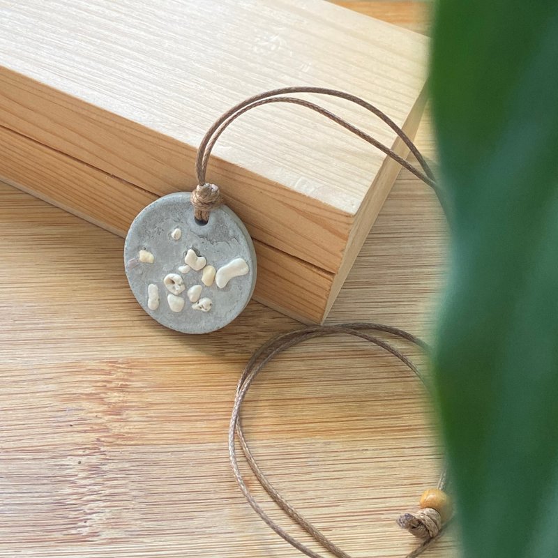 月亮 水泥 沙石 擴香頸鏈 手工項鍊  原創 環保 - 頸鏈 - 水泥 灰色