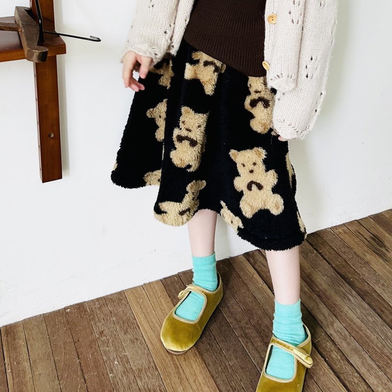 Bear coral velvet black skirt/skirt children's clothing - กระโปรง - วัสดุอื่นๆ สีดำ