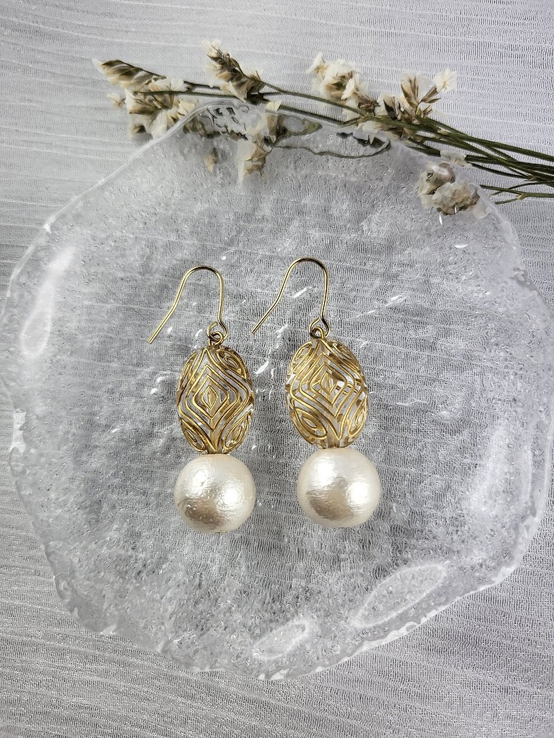 Asymmetrical Oval bead with cotton pearl Earrings - Earrings & Clip-ons - Other Materials 