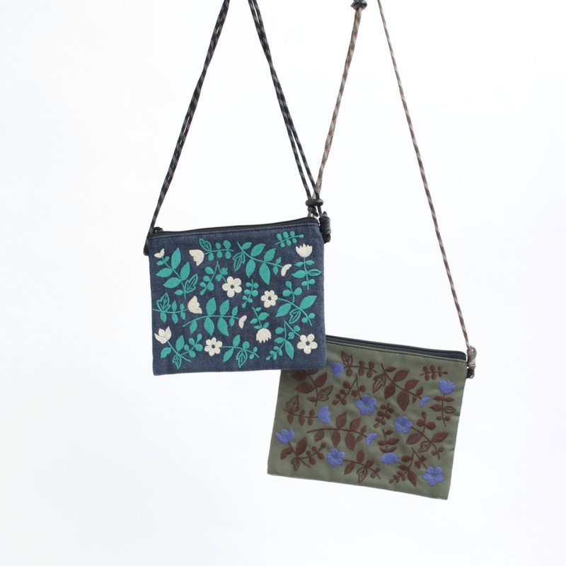 花花刺繍・サコッシュ - 化妝包/收納袋 - 棉．麻 藍色