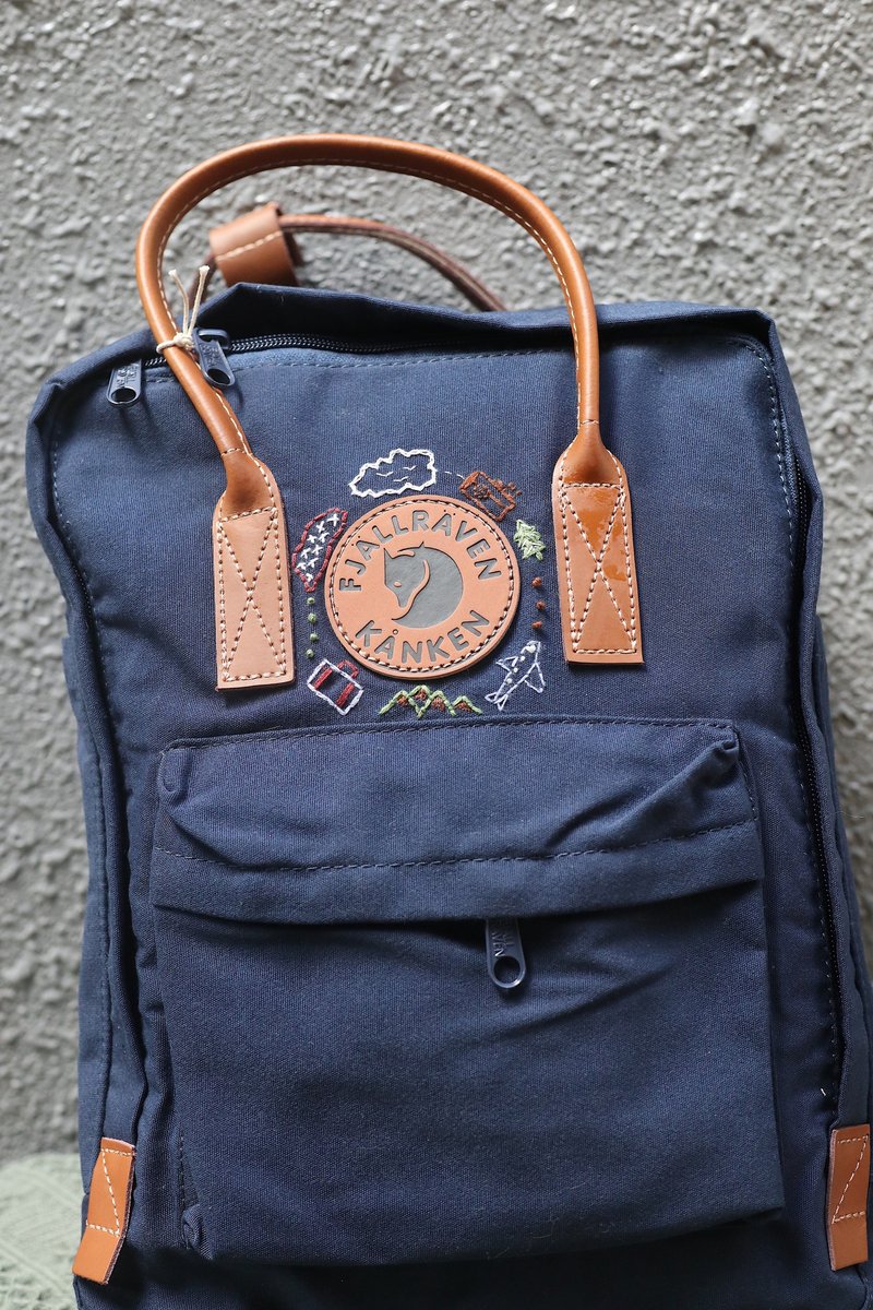 Travel world theme kanken bag-dark blue hand-embroidered design custom - กระเป๋าเป้สะพายหลัง - วัสดุกันนำ้ สีน้ำเงิน