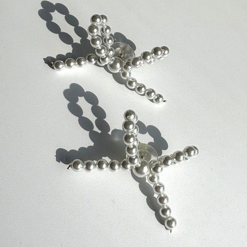 Ribbon Pearl Earrings Ballet Core Trend Elegant Swarovski Crystal White Gold - 耳環/耳夾/耳骨夾 - 玻璃 白色