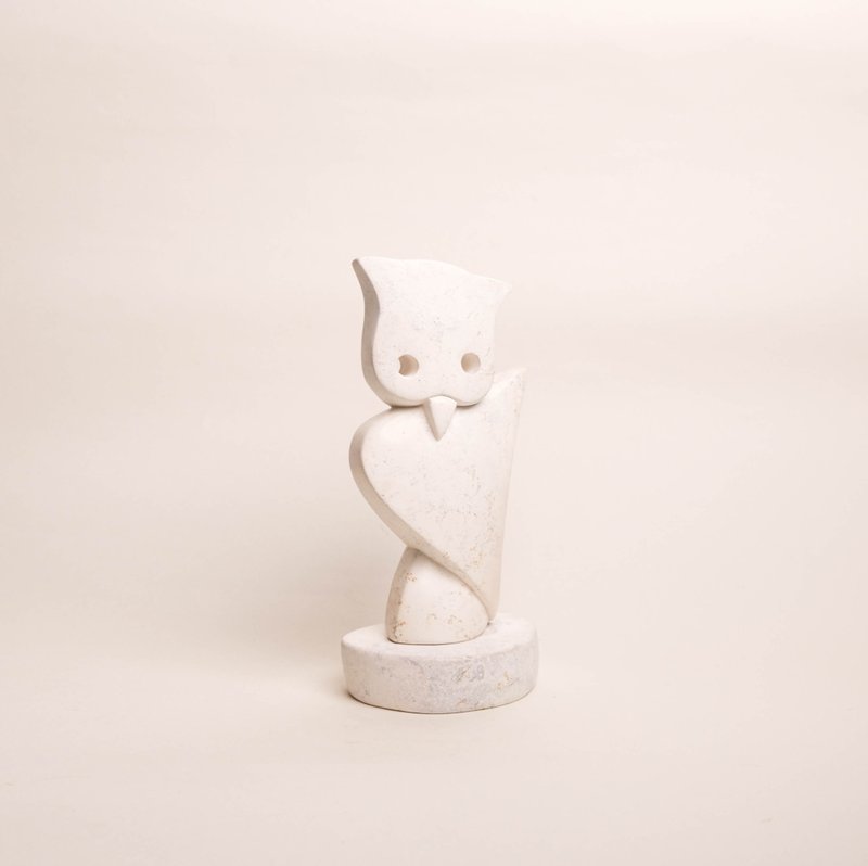 Nicaraguan stone sculpture: Owl Magician No.35 - Items for Display - Stone White