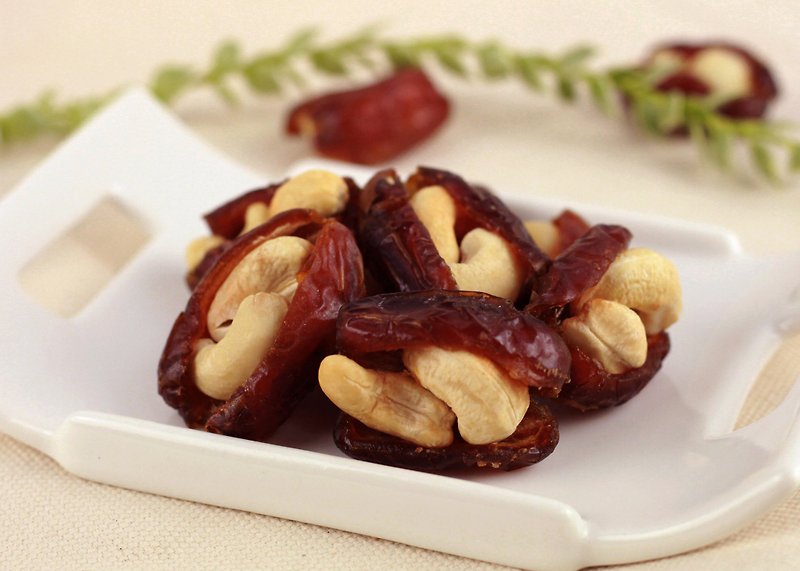 Afternoon snack light│Nuts on dates-cashews (160g/pack) - ผลไม้อบแห้ง - อาหารสด 