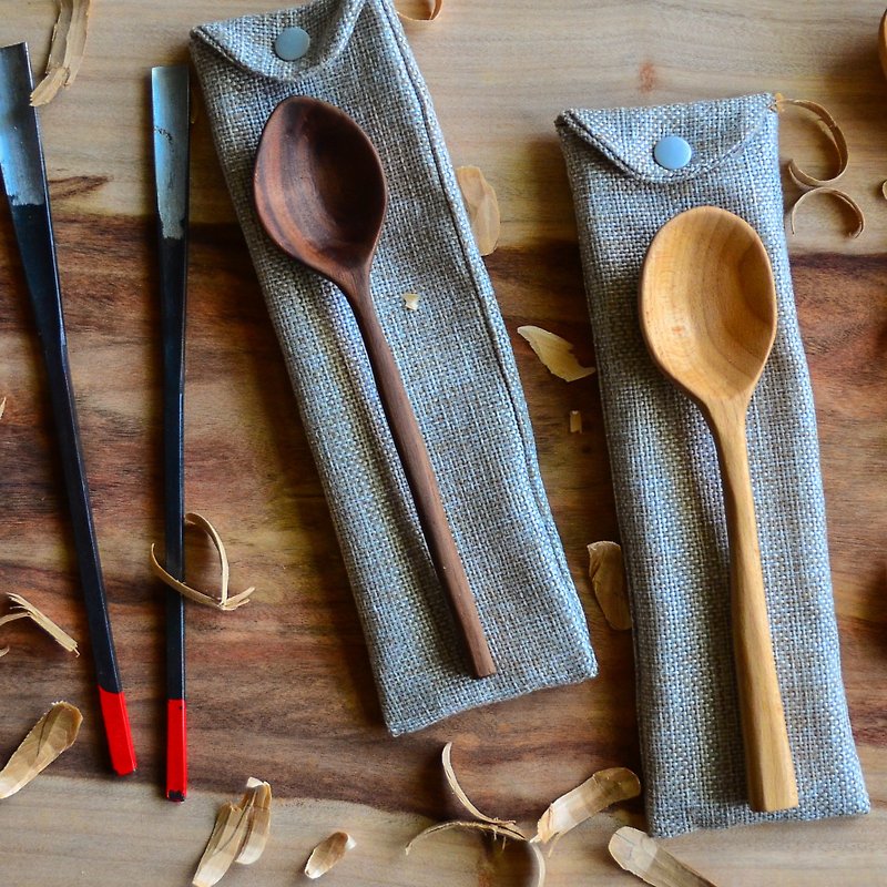 Hand carved wooden spoon - (with hand-made storage sacks handmade) - ช้อนส้อม - ไม้ สีนำ้ตาล
