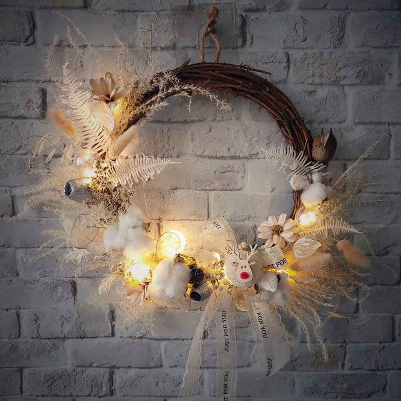 Lingling's Studio Fairy Christmas Wreath - ช่อดอกไม้แห้ง - พืช/ดอกไม้ ขาว