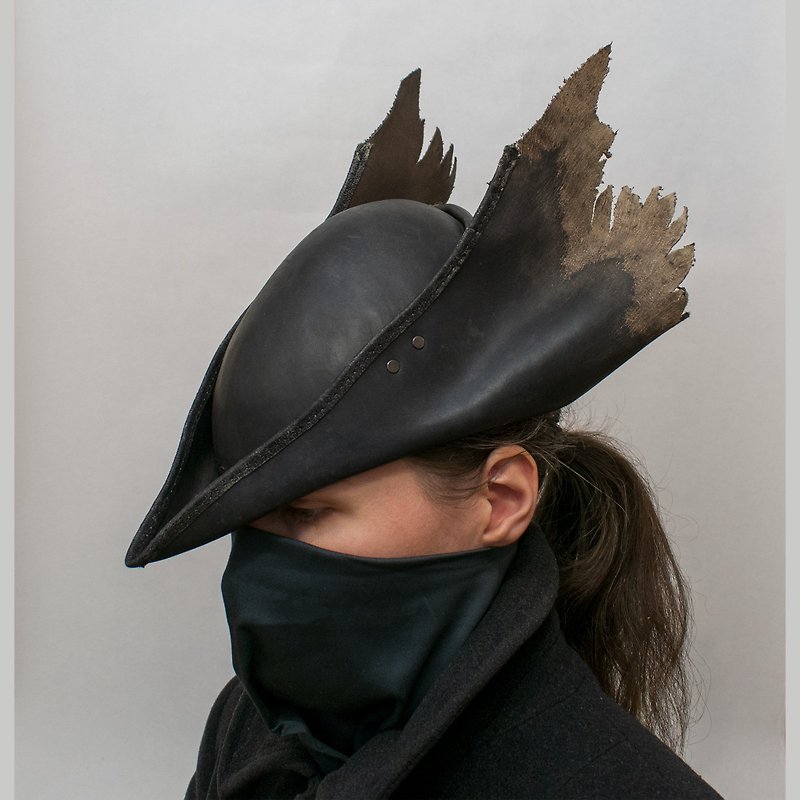 Hunter Leather Hat v.4 Inspired Bloodborne / tricorne
