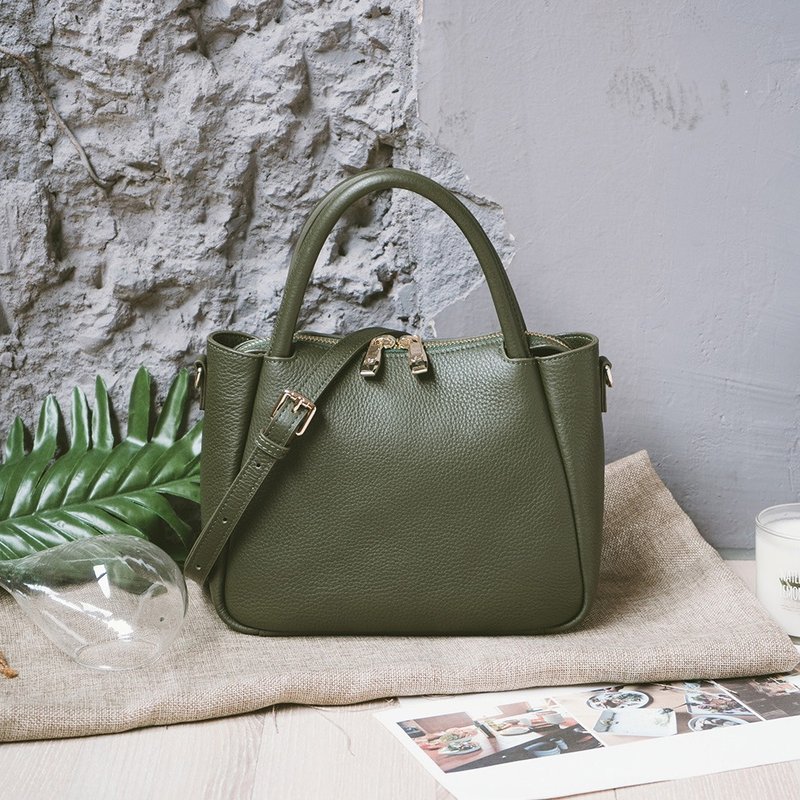 Genuine leather hand-held crossbody bag 22341 green - กระเป๋าแมสเซนเจอร์ - หนังแท้ สีเขียว