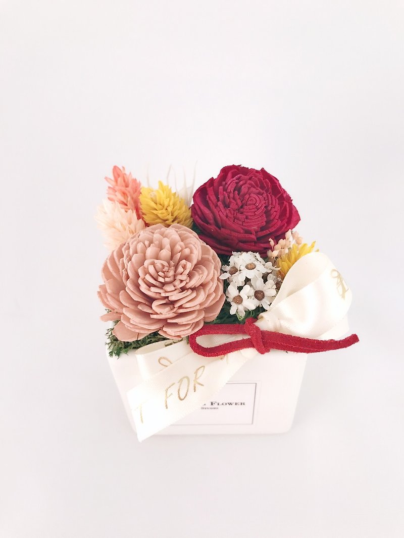 Heart-warming dry florets gift dry flowers without withered flowers gift box packaging - Dried Flowers & Bouquets - Plants & Flowers Multicolor