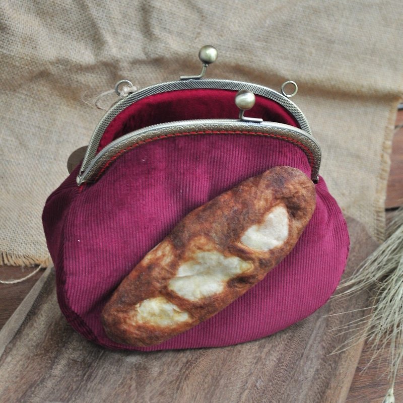 [For Handmade Wool Felt] Baguette Bread Decoration Large-mouth Gold Bag - Red - With color strap or metal back chain - Messenger Bags & Sling Bags - Cotton & Hemp 