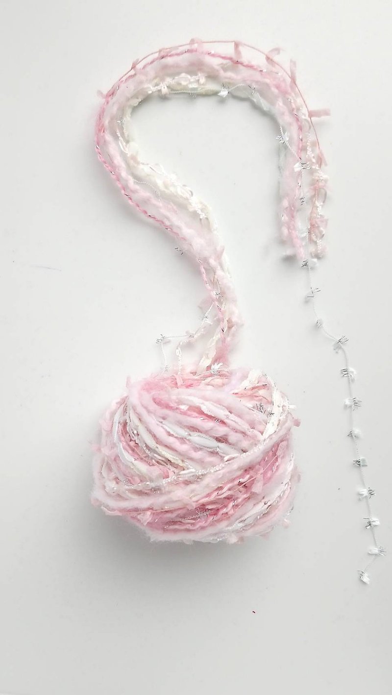 Pulled yarn 1.0m - Knitting, Embroidery, Felted Wool & Sewing - Polyester Pink