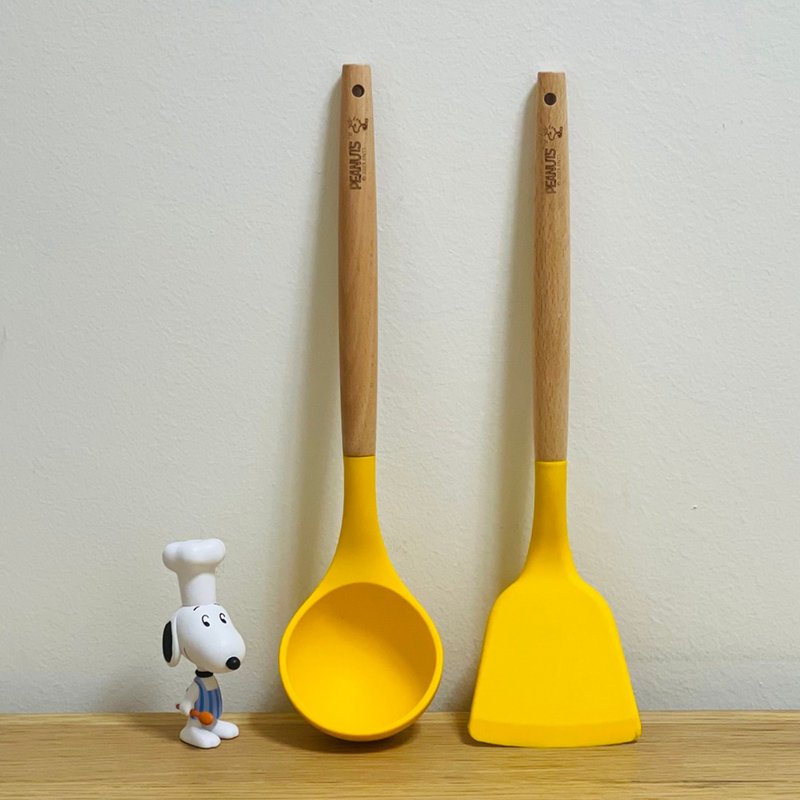 SNOOPY 史諾比食品級矽膠木柄鍋鏟+湯杓 PEANUTS正版授權 (2件) - 廚具 - 矽膠 黃色
