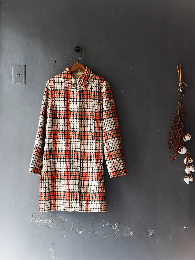 River Water Mountain - Tokyo Classic Plaid Youth Log Time Sheep Antique Fur Coat - Women's Casual & Functional Jackets - Wool Red