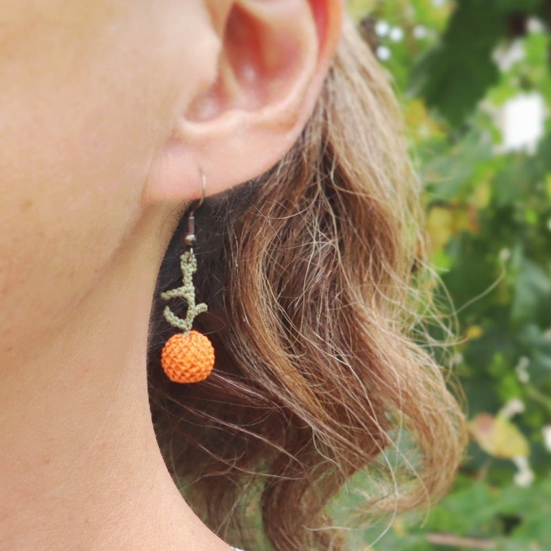 PREMIUM OYA lace earrings 【BERRY】Sweet Orange - Earrings & Clip-ons - Other Man-Made Fibers Orange