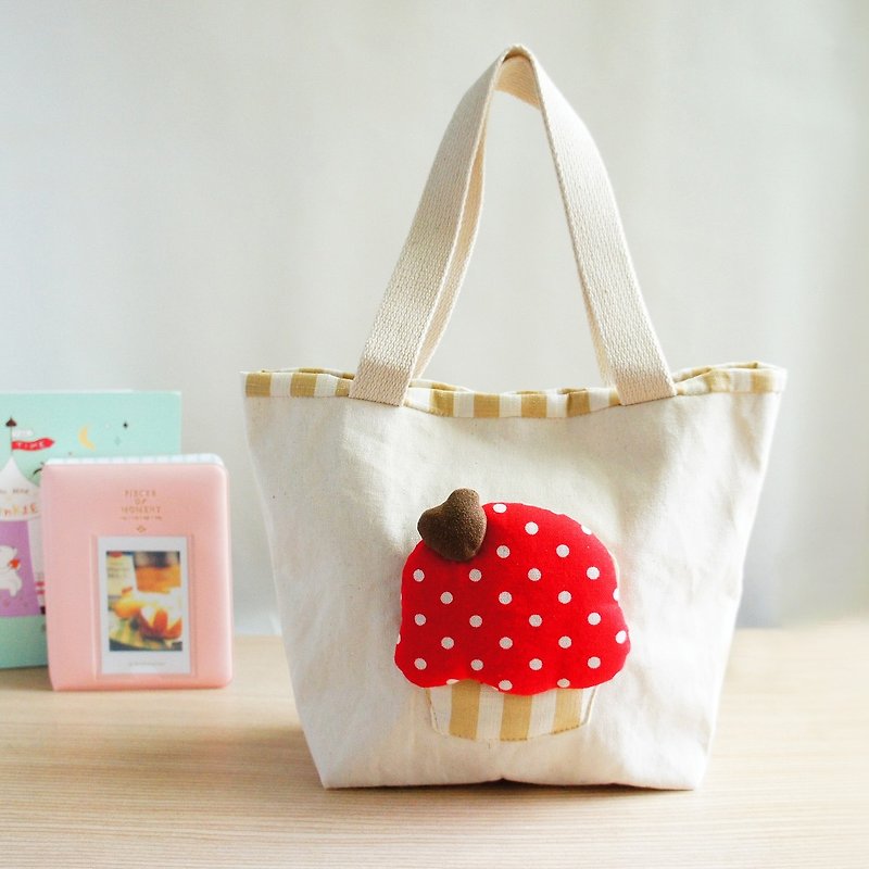 Lovely * love crisps cupcakes * Lunch bags Out - Handbags & Totes - Cotton & Hemp White