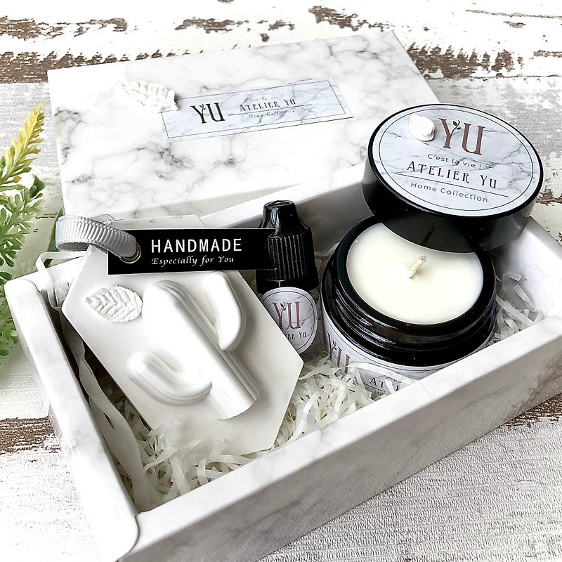Marbled fragrance gift box, soy scented candle, cactus diffuser Stone, with fragrance 5ml - น้ำหอม - วัสดุอื่นๆ ขาว