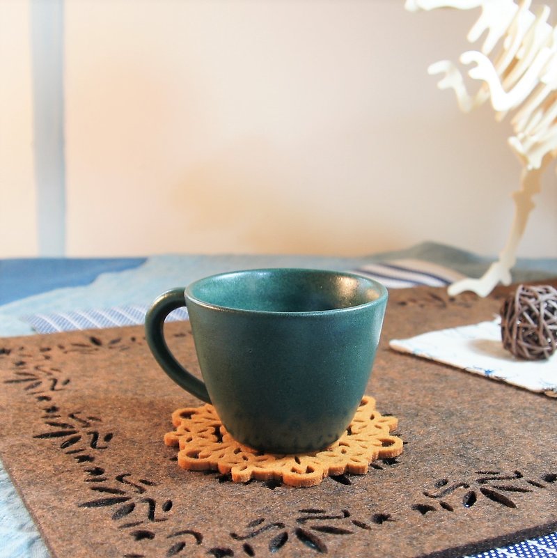 Chrome green coffee cup, teacup, mug, cup - about 140ml - แก้วมัค/แก้วกาแฟ - ดินเผา สีเขียว