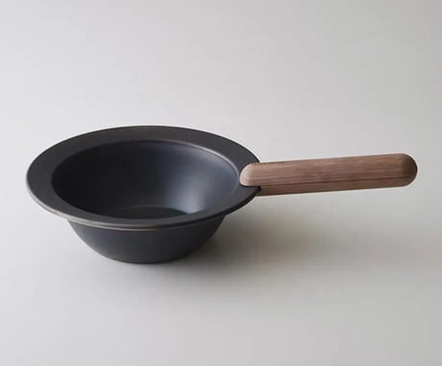 Fujita Kinzoku】 FRYING PAN JIU Deep type M size with handle