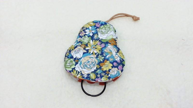 Blue flower pear key case【K180131】 - ที่ห้อยกุญแจ - ผ้าฝ้าย/ผ้าลินิน หลากหลายสี